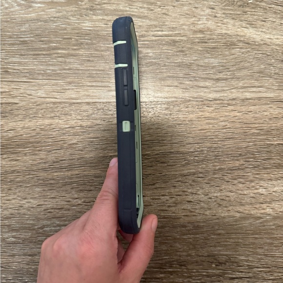 OtterBox Defender Case - Picture 8 of 12